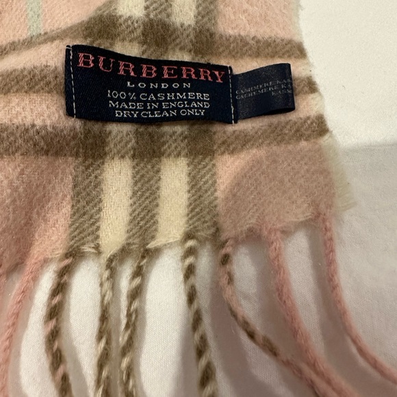 BURBERRY London Baby Pink 12” x 52” Cashmere Scarf - Picture 2 of 2